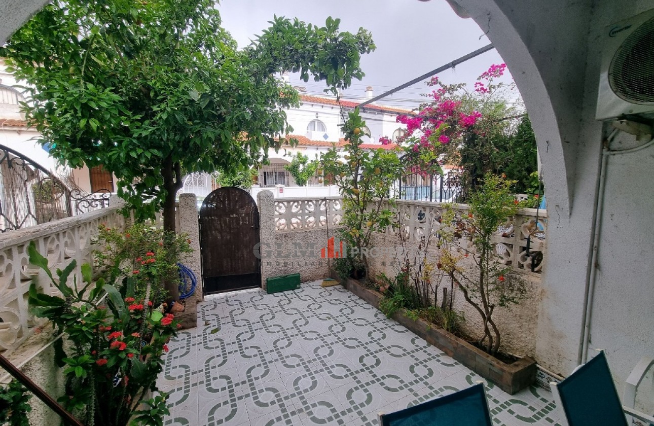 Resale - Apartment - LOS NAREJOS - Oasis