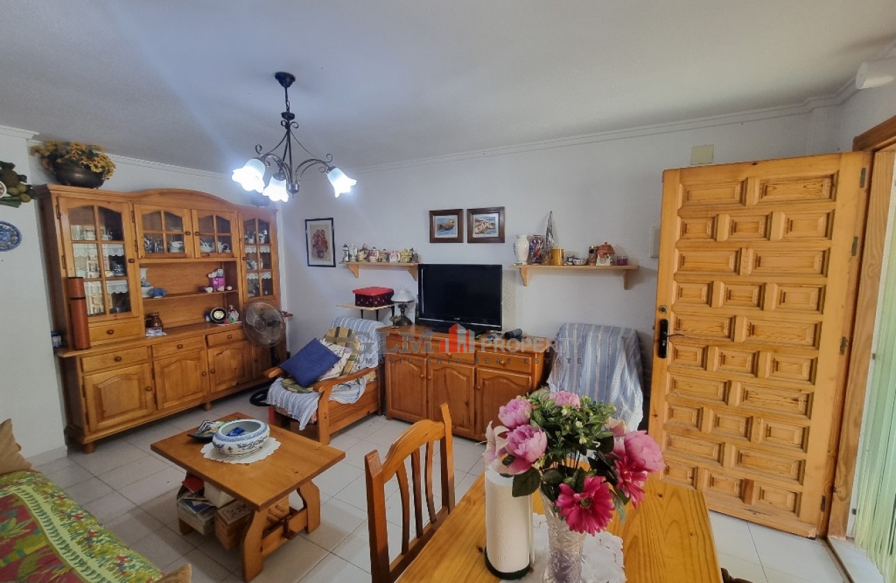 Resale - Apartment - LOS NAREJOS - Oasis