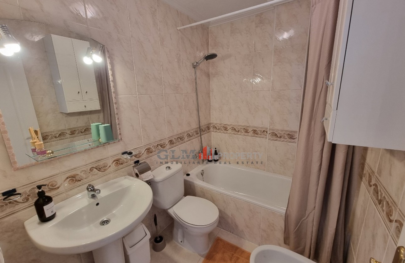 Resale - Apartment - Los Alcázares - Playa III