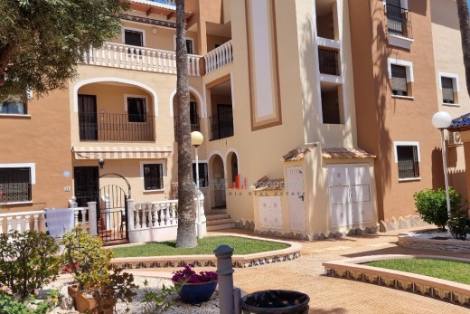 Resale - Apartment - Los Alcázares - Playa III