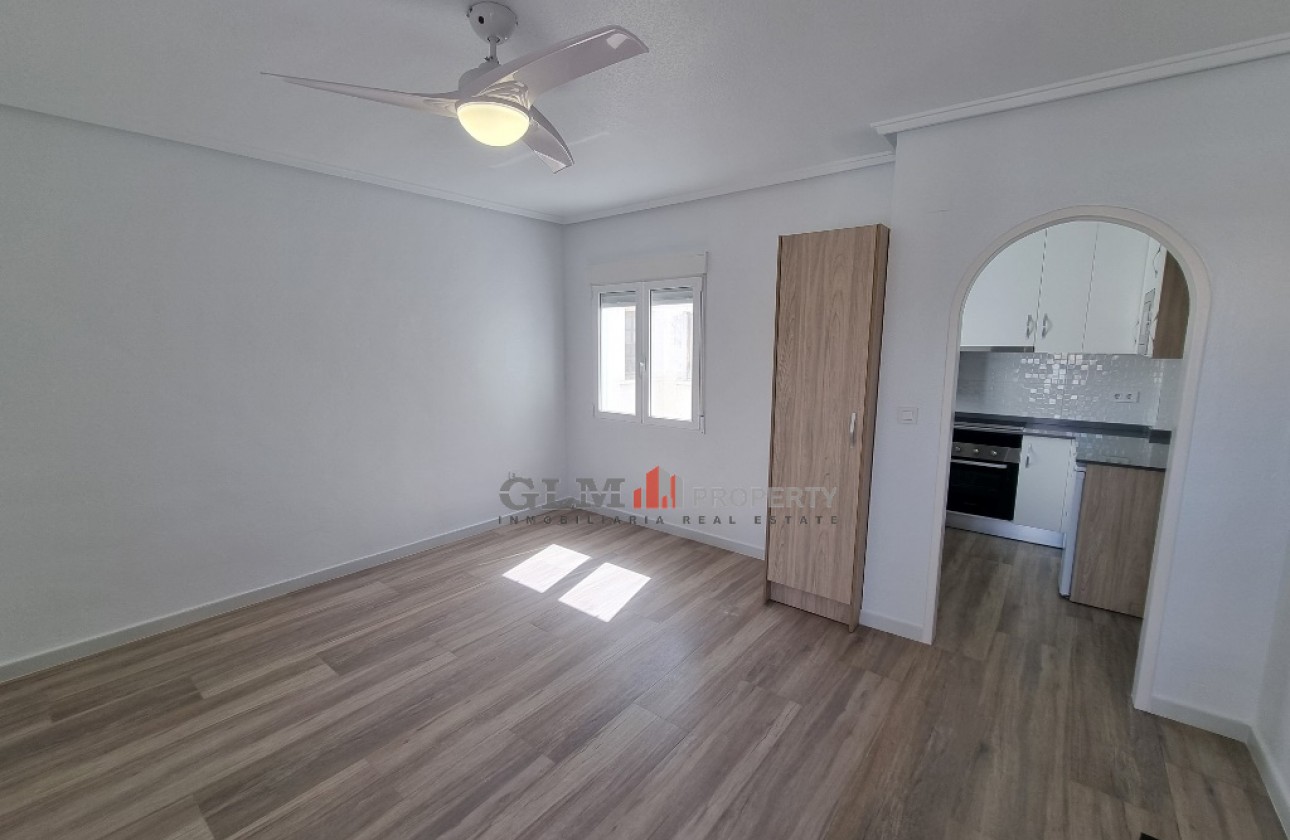 Resale - Apartment - LOS NAREJOS - Oasis