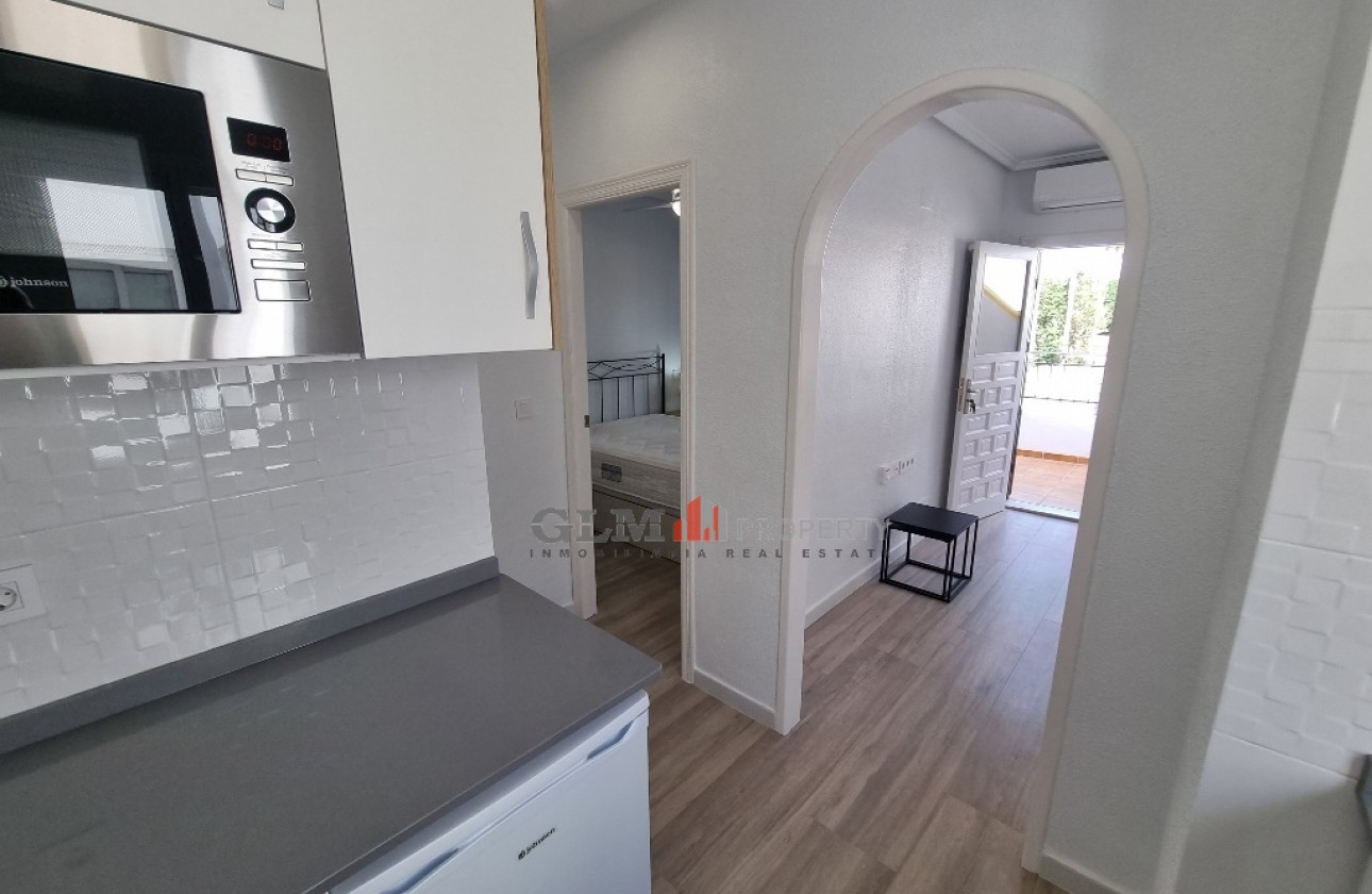 Resale - Apartment - LOS NAREJOS - Oasis
