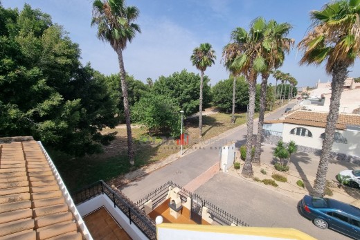 Resale - Apartment - LOS NAREJOS - Oasis