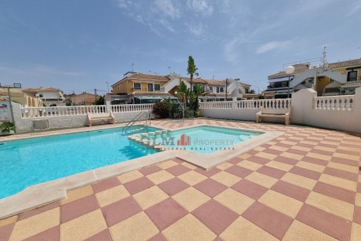 Resale - Apartment - LOS NAREJOS - Oasis