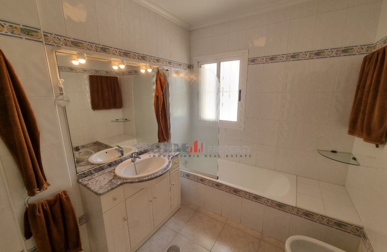 Resale - Apartment - Los Alcázares - Playa I