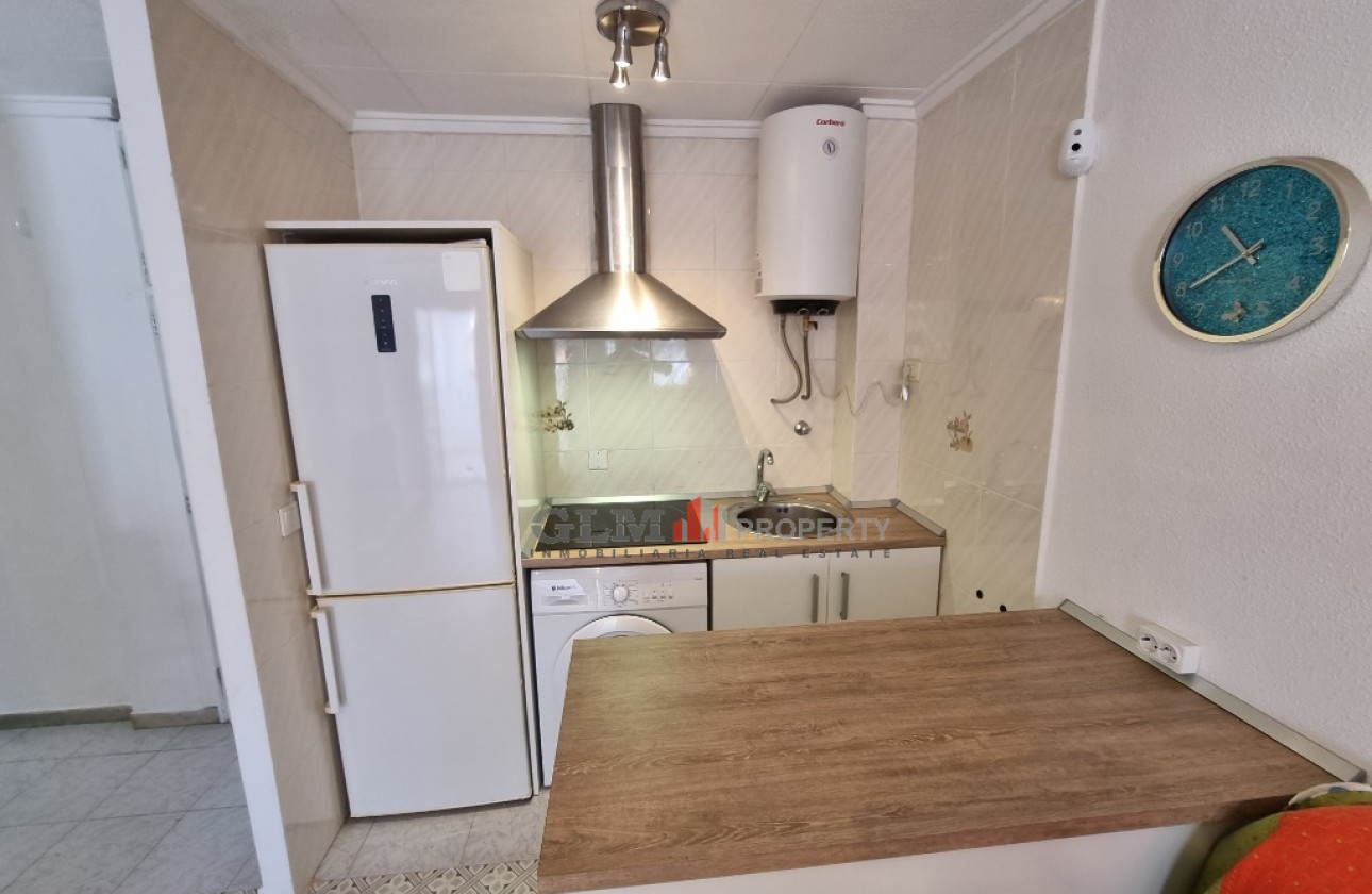 Resale - Apartment - LOS NAREJOS - Oasis