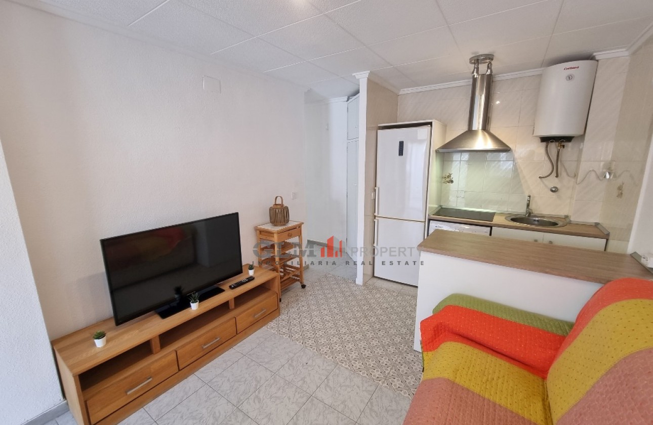 Resale - Apartment - LOS NAREJOS - Oasis