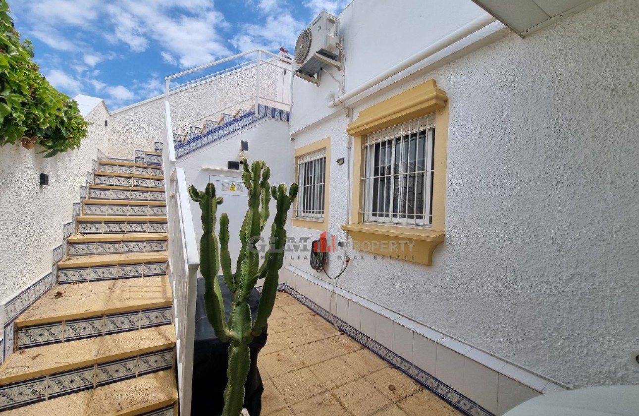 Återförsäljning -  - LOS NAREJOS - Oasis