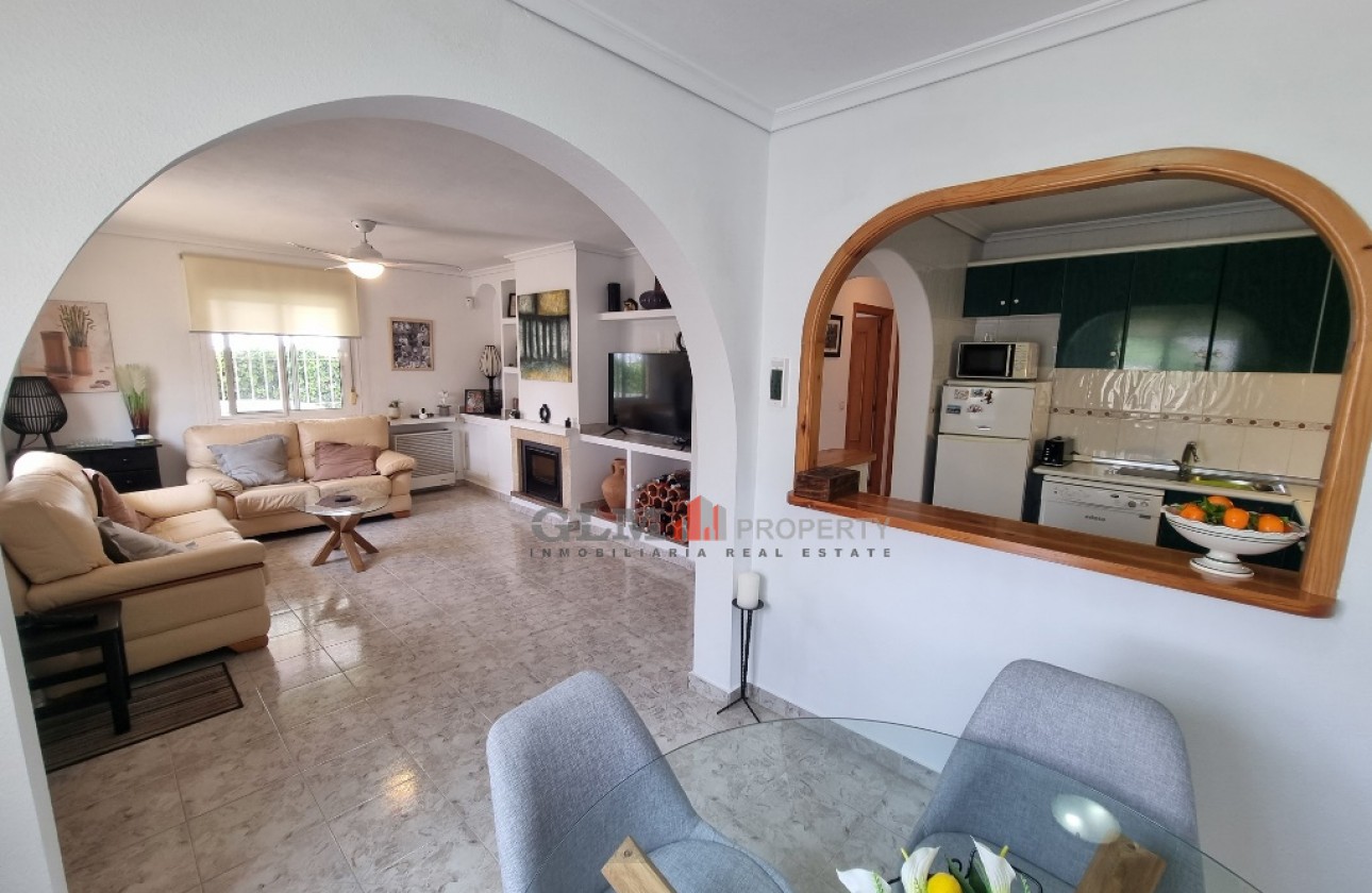 Återförsäljning -  - LOS NAREJOS - Oasis