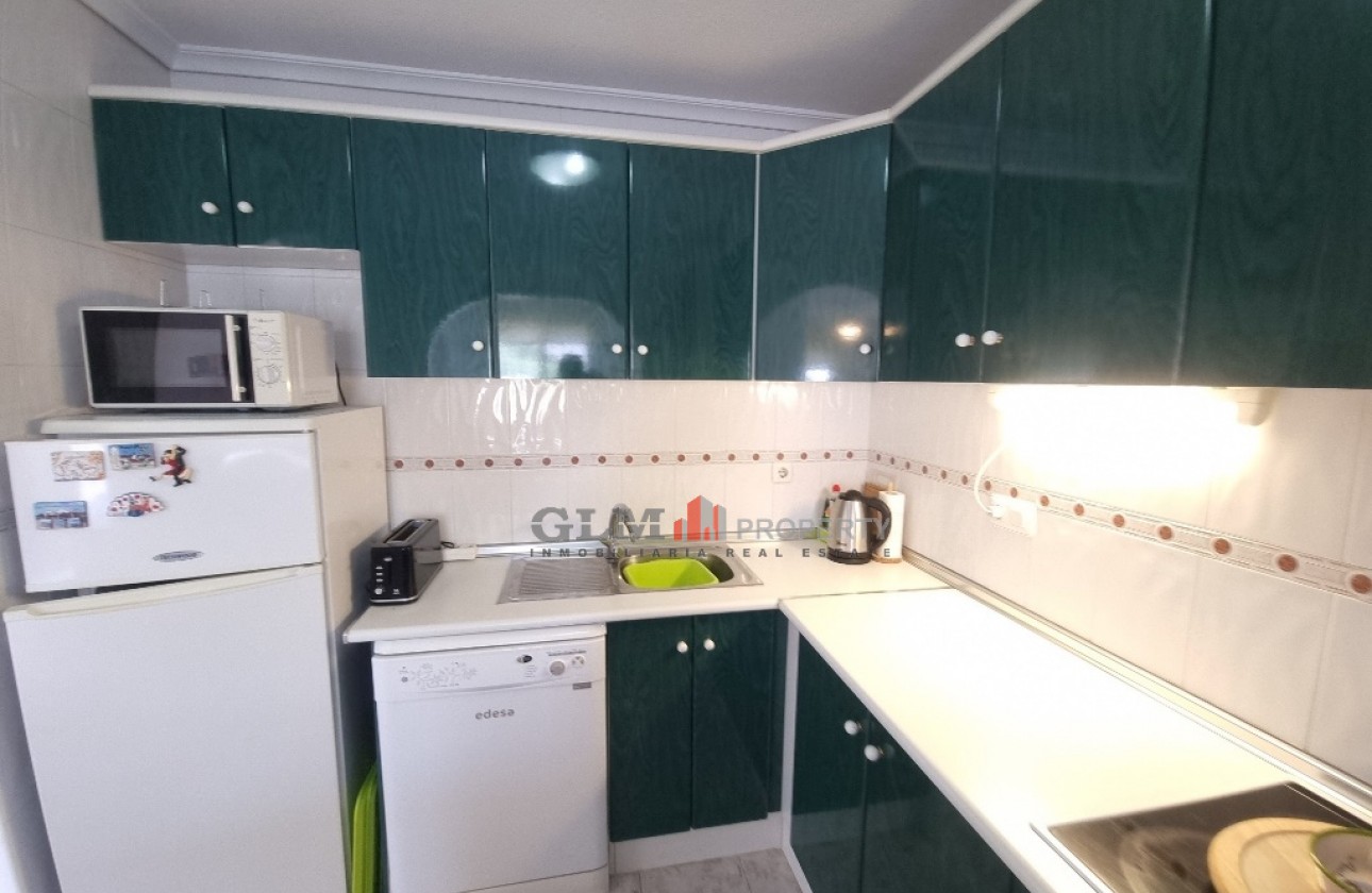 Återförsäljning -  - LOS NAREJOS - Oasis