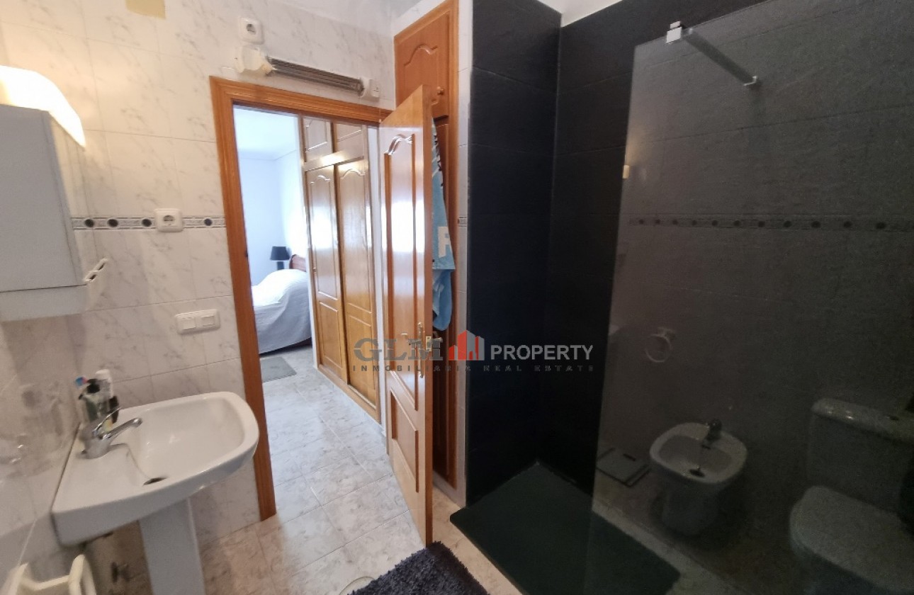 Återförsäljning -  - LOS NAREJOS - Oasis