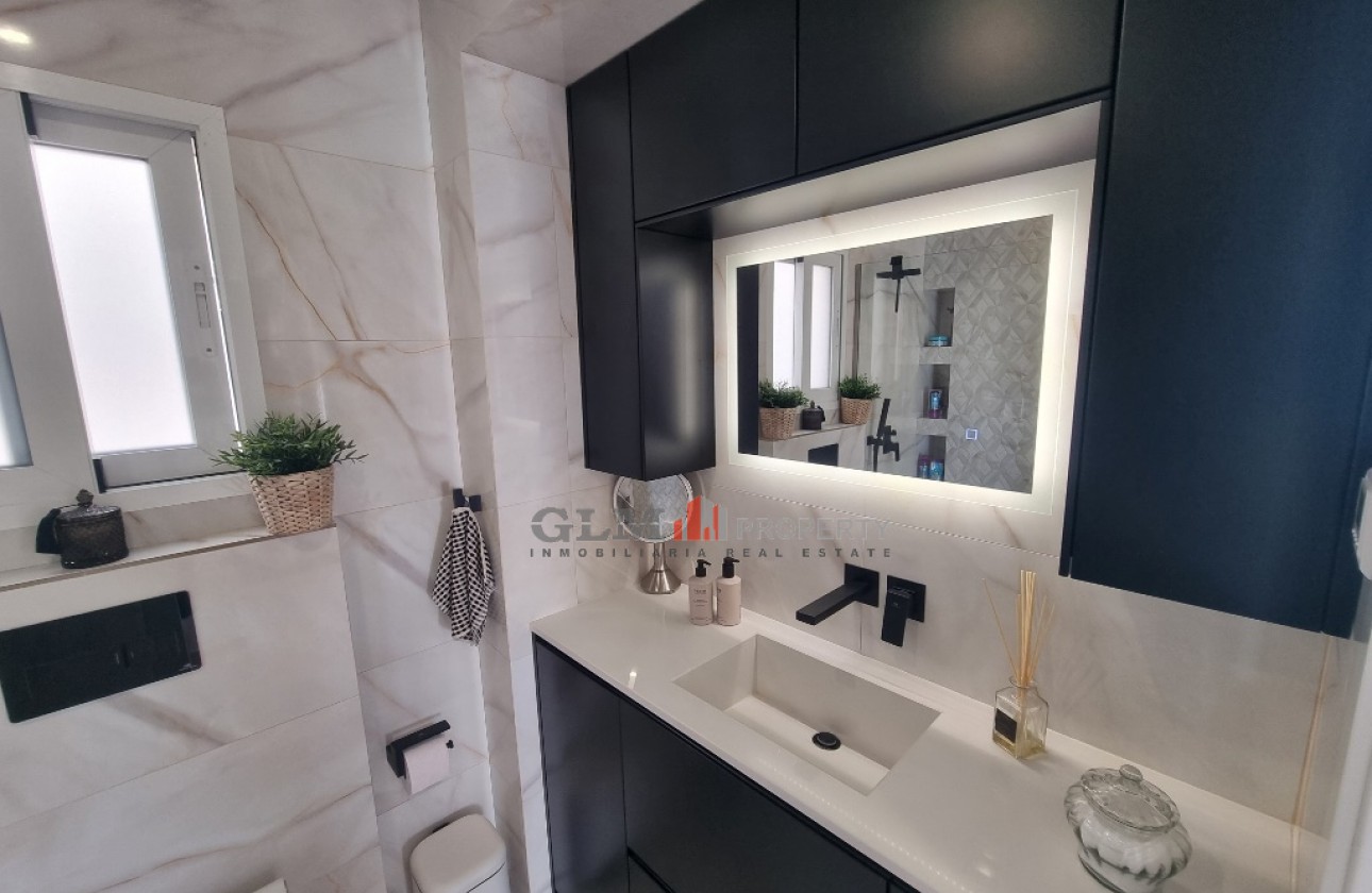 Resale - Apartment - Los Alcázares - Beach Front line