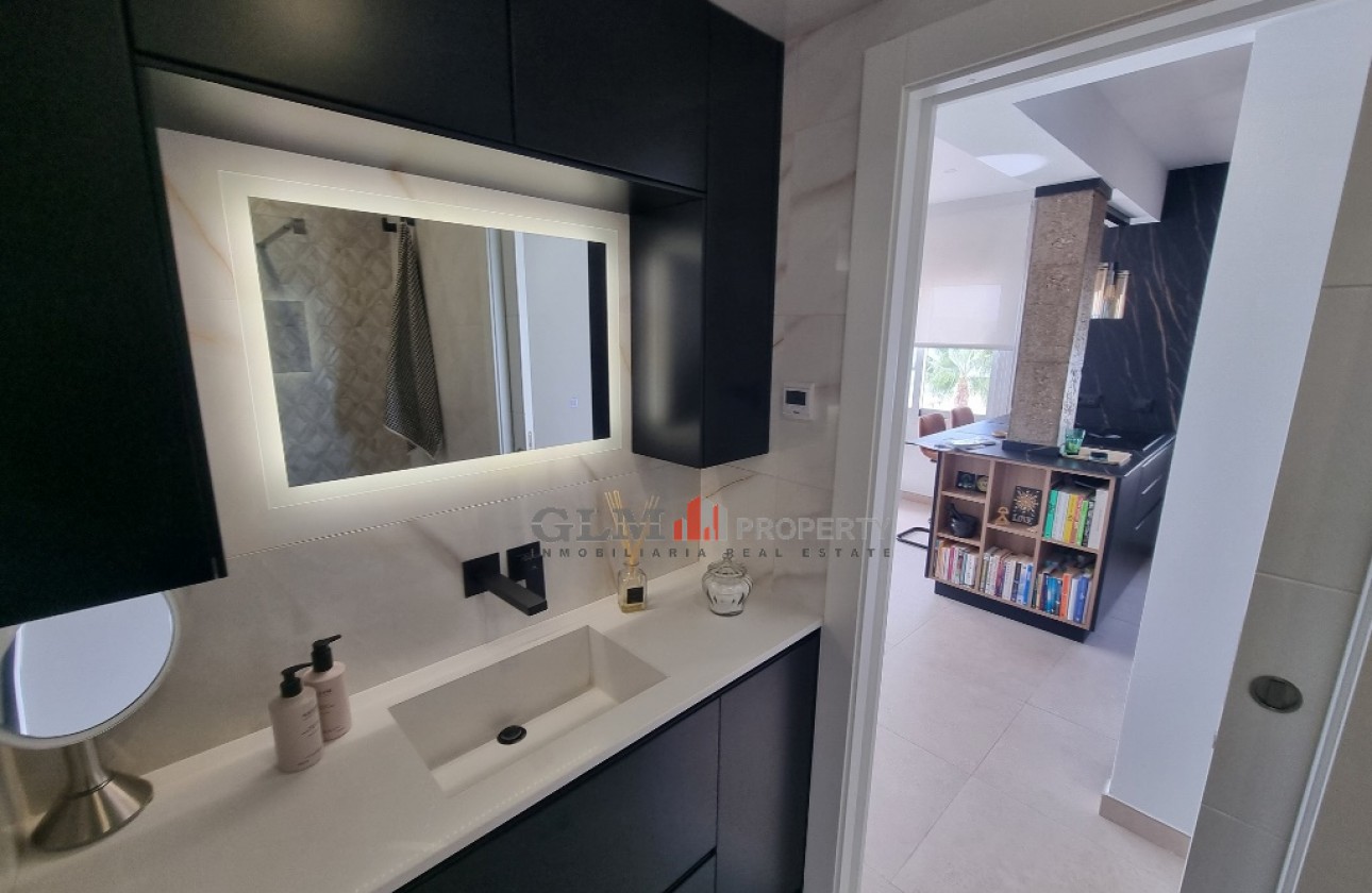 Resale - Apartment - Los Alcázares - Beach Front line