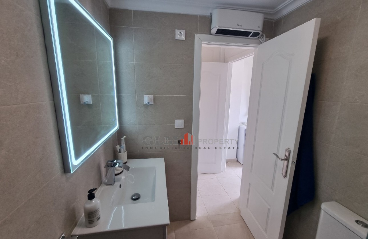 Resale - Apartment - Los Alcázares - Playa III