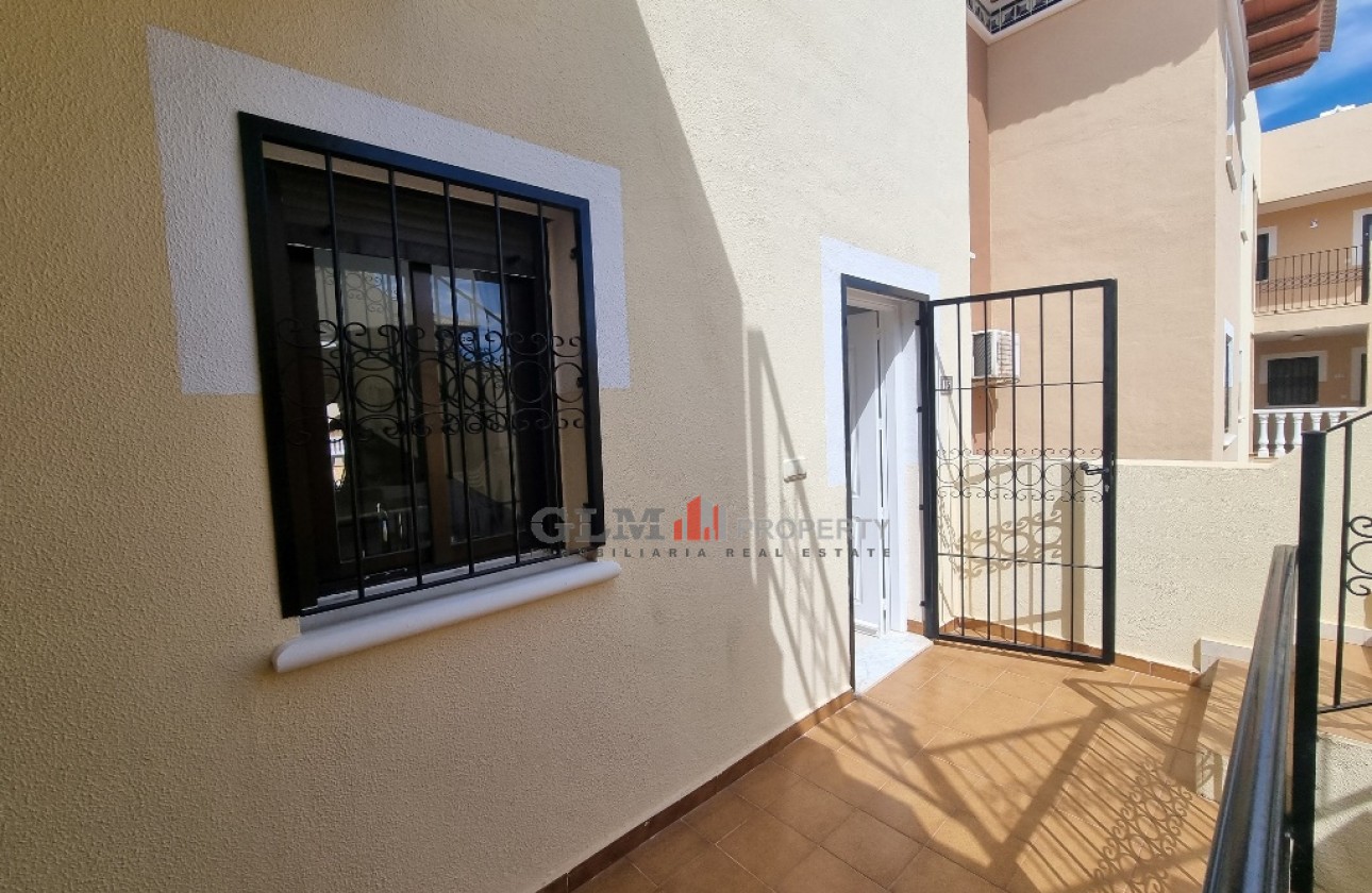 Resale - Apartment - Los Alcázares - Playa III