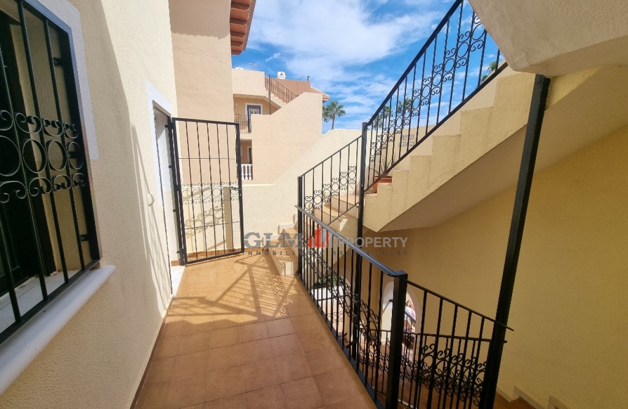 Resale - Apartment - Los Alcázares - Playa III