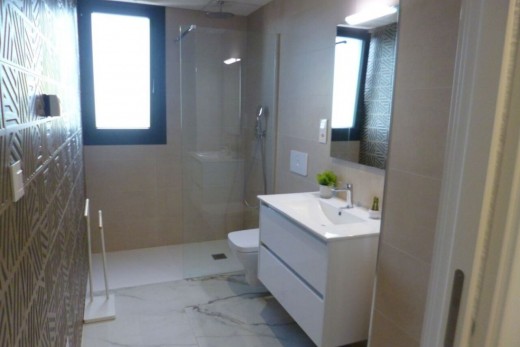 Resale - Apartment - Los Altos