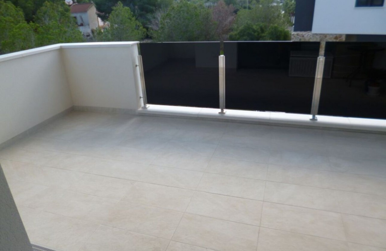 Resale - Apartment - Los Altos