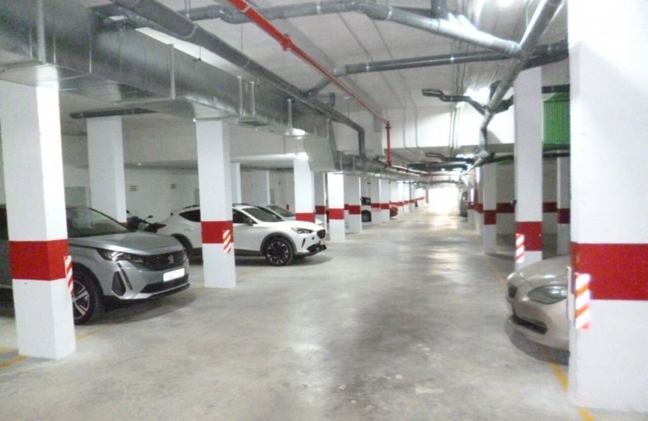 Resale - Apartment - Los Altos