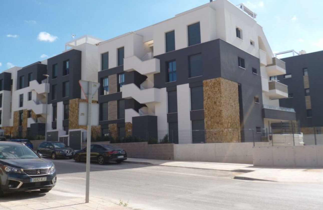Resale - Apartment - Los Altos