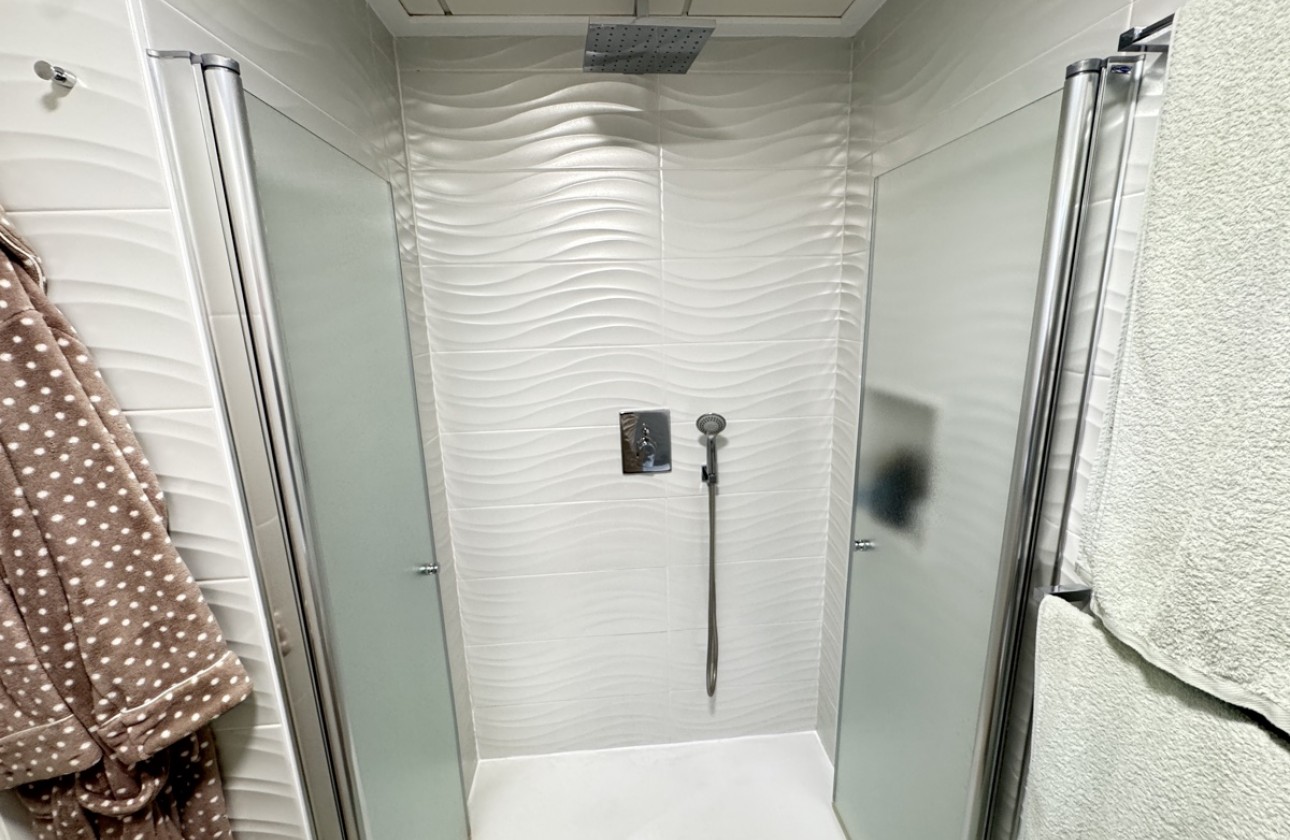 Resale - Apartment - Villamartin