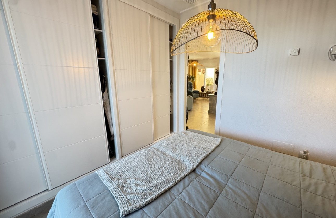 Resale - Apartment - Villamartin