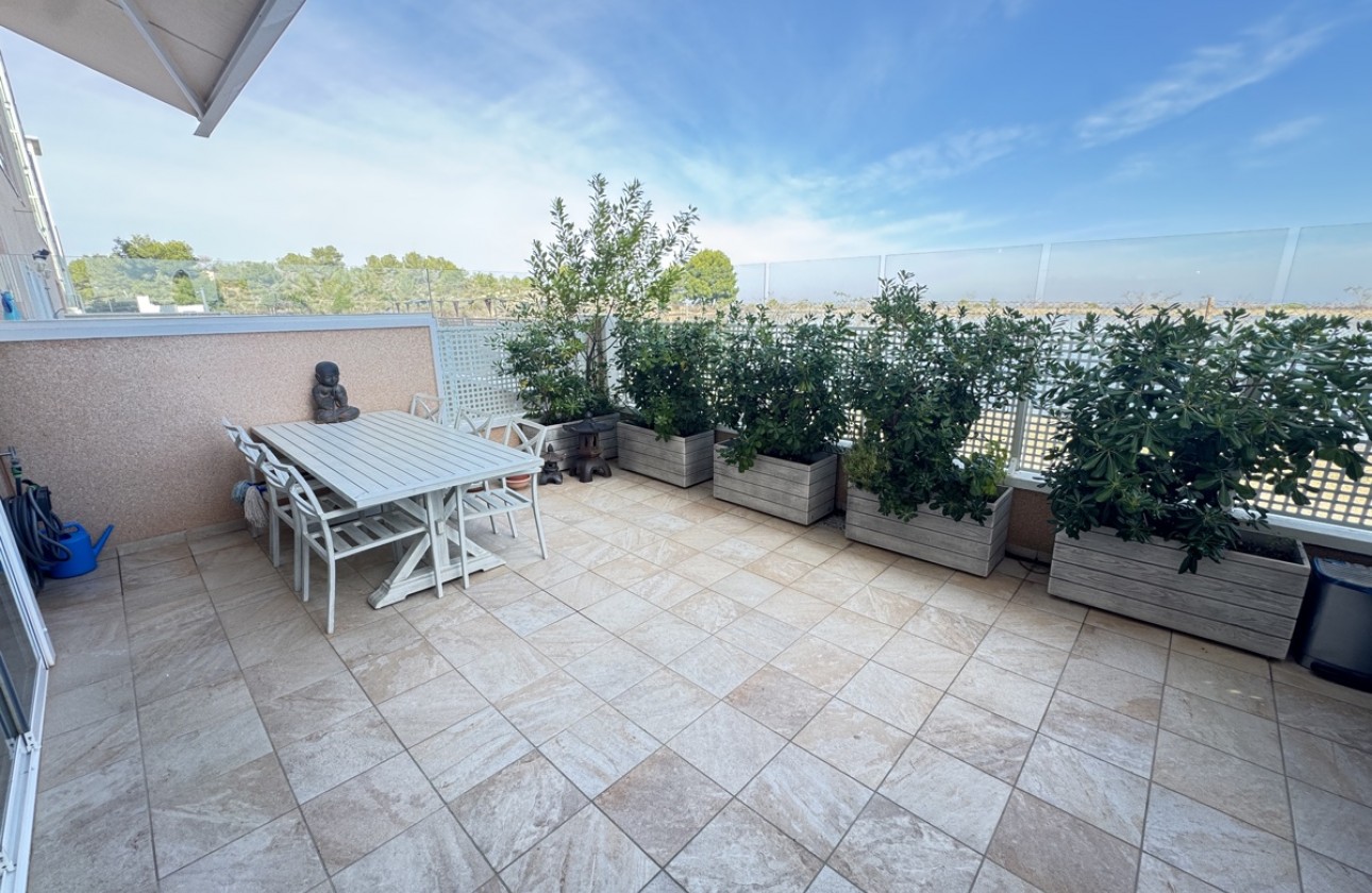 Resale - Apartment - Villamartin