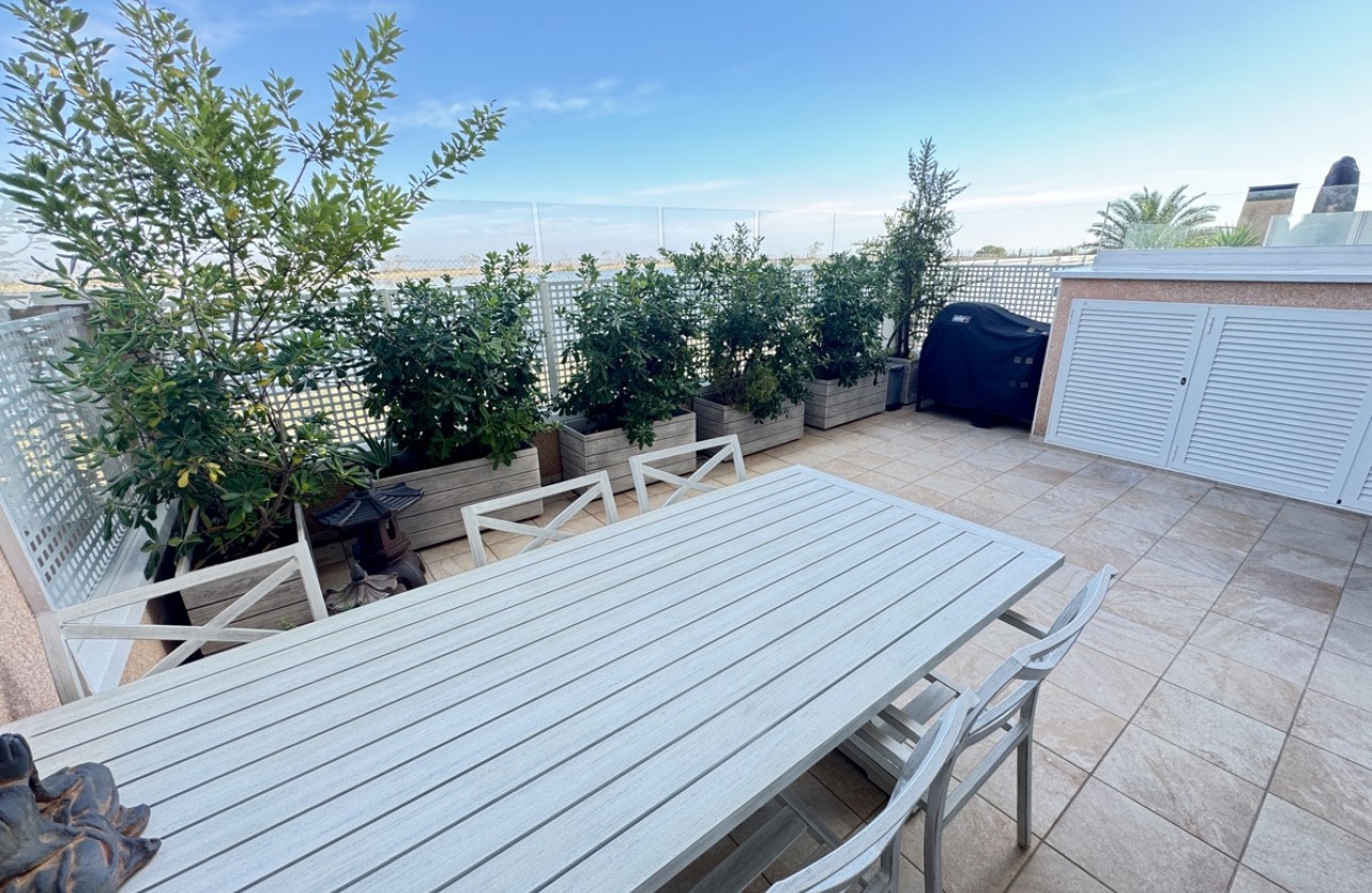Resale - Apartment - Villamartin