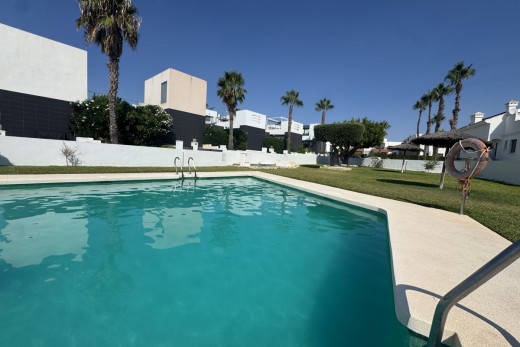 Resale - Bungalow - Villamartin