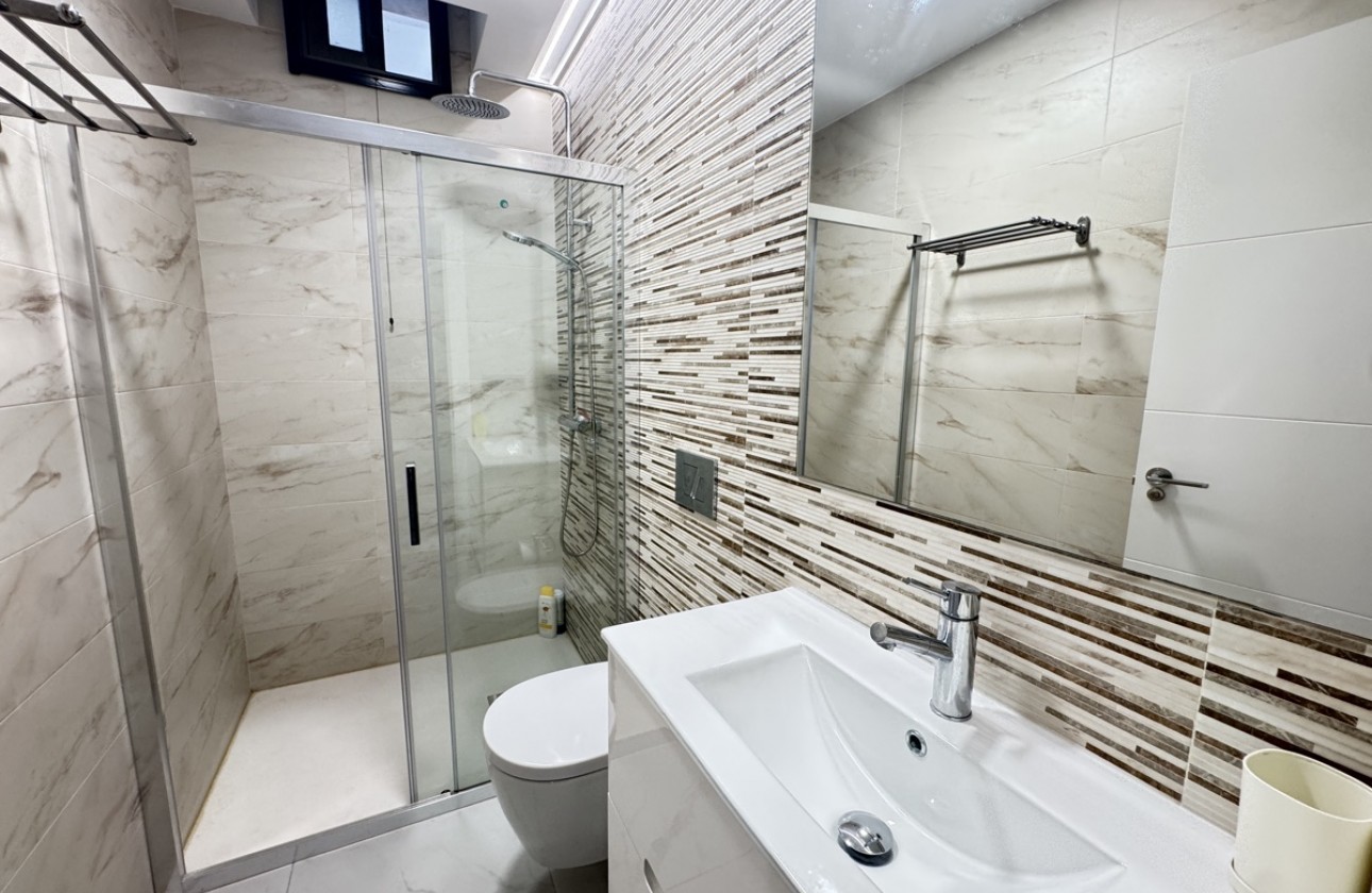 Resale - Villa - Villamartin