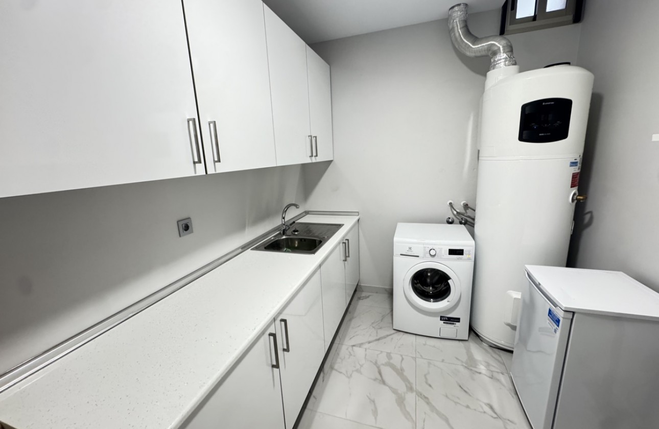 Resale - Villa - Villamartin