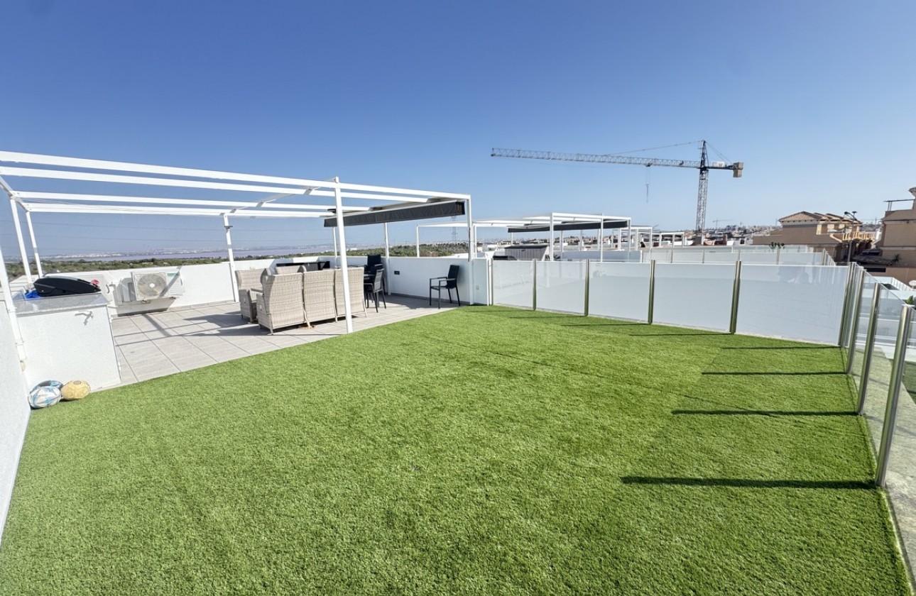 Resale - Villa - Villamartin