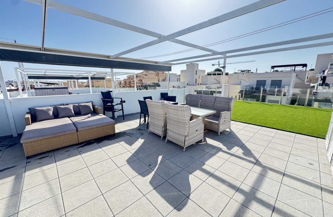 Resale - Villa - Villamartin