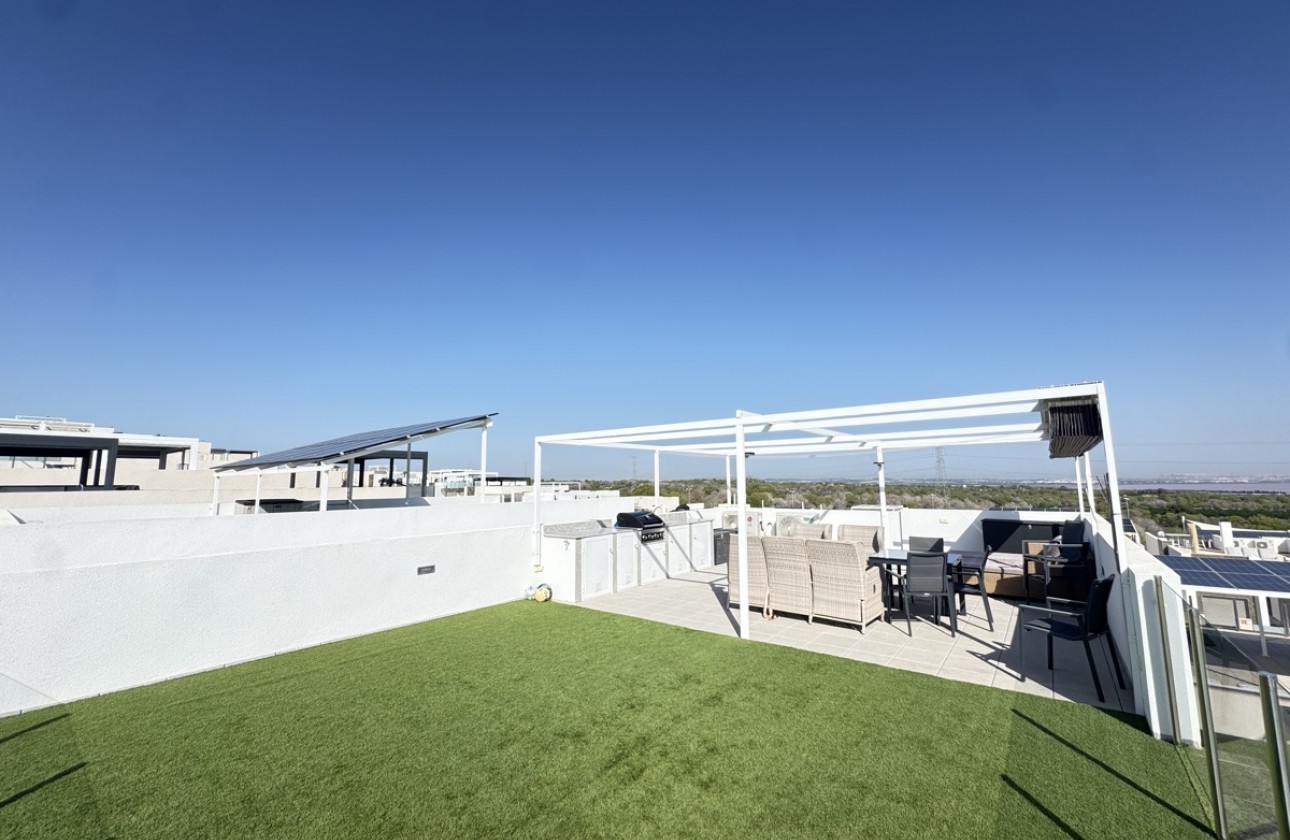 Resale - Villa - Villamartin