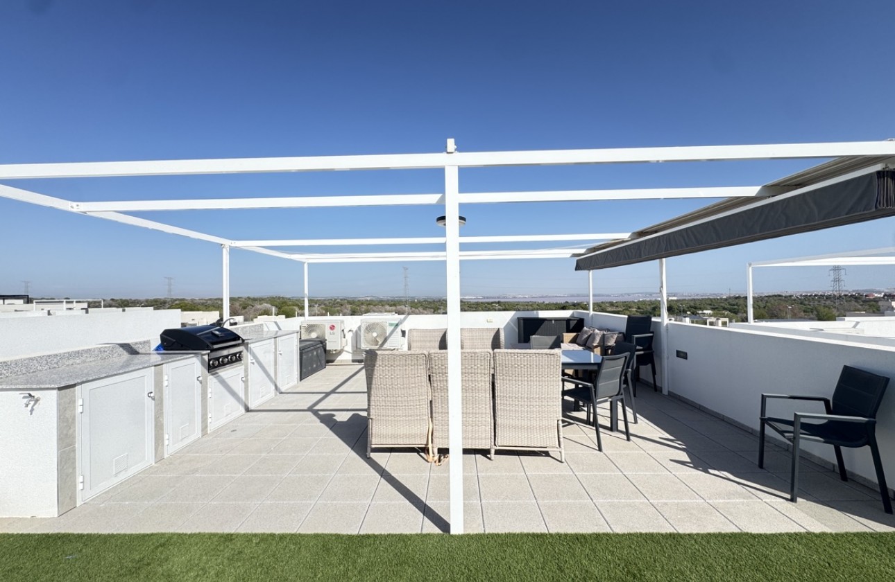 Resale - Villa - Villamartin