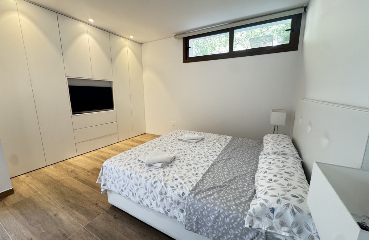 Resale - Villa - Las Colinas Golf