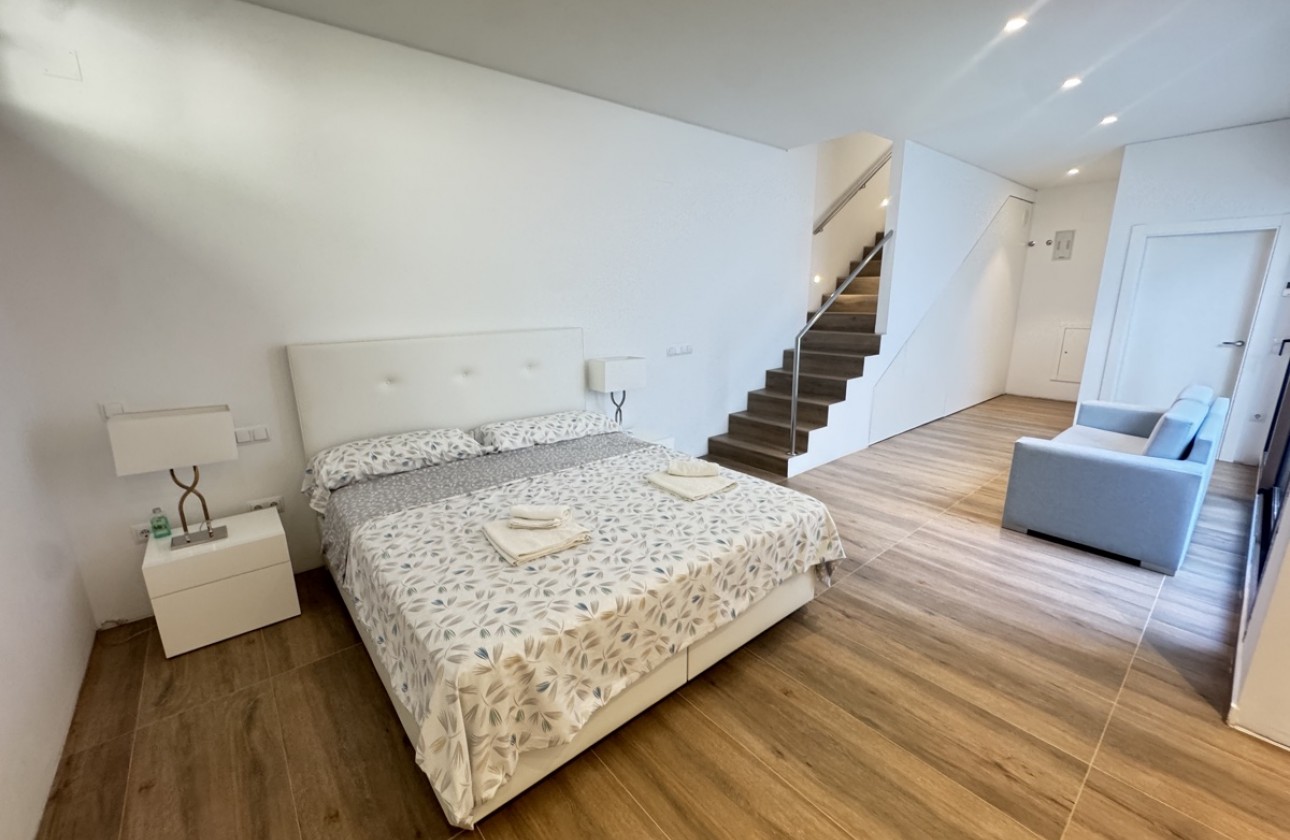 Resale - Villa - Las Colinas Golf