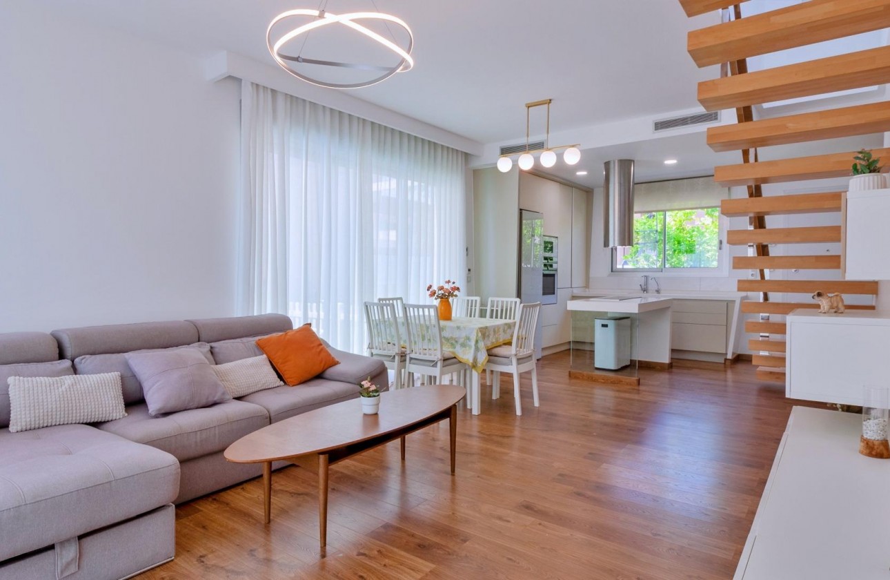 Reventa - Chalet - Pilar de la Horadada - Pueblo Latino