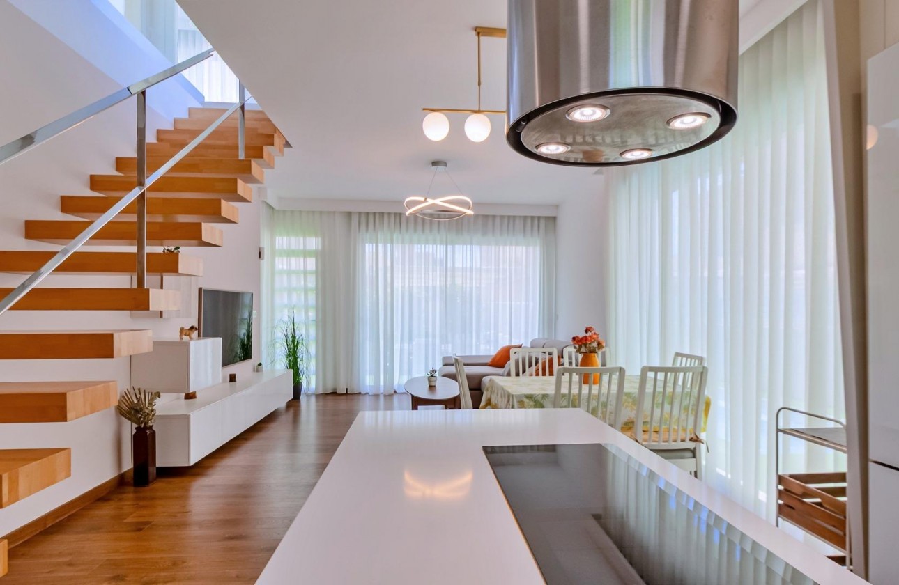 Reventa - Chalet - Pilar de la Horadada - Pueblo Latino