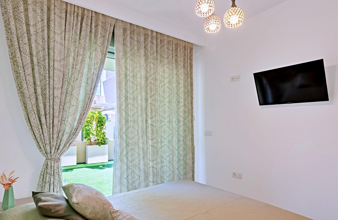 Reventa - Chalet - Pilar de la Horadada - Pueblo Latino