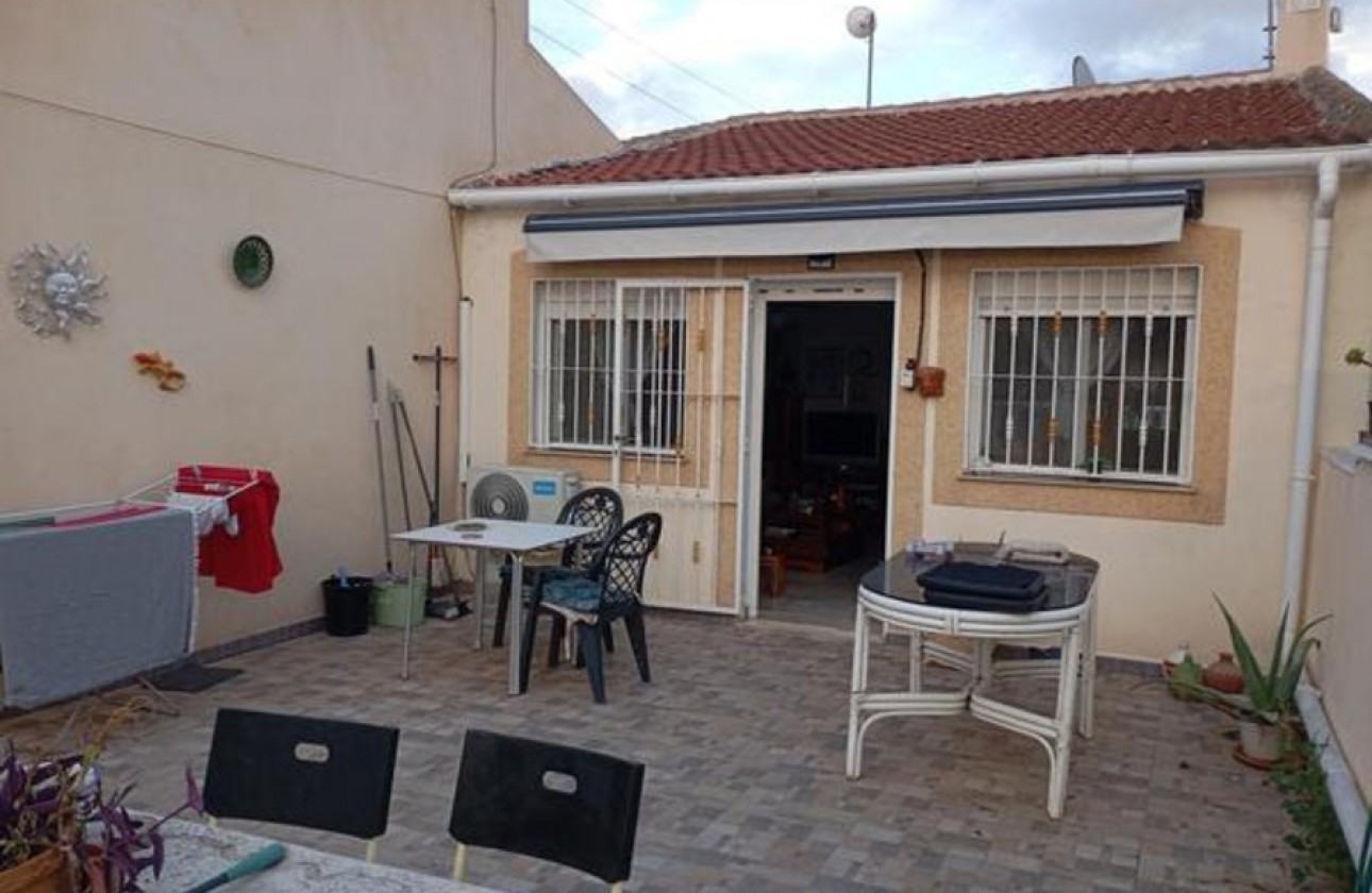 Resale - Bungalow - Torrevieja