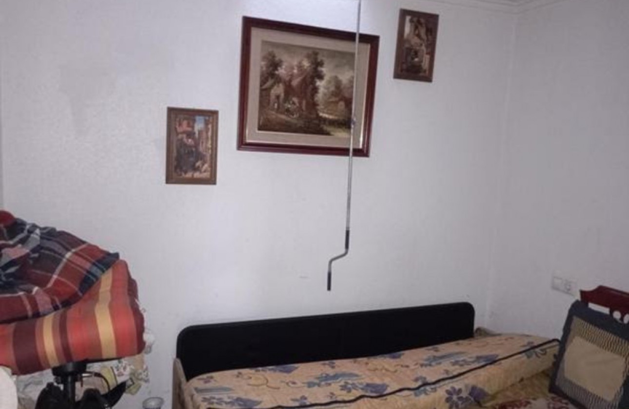 Resale - Bungalow - Torrevieja