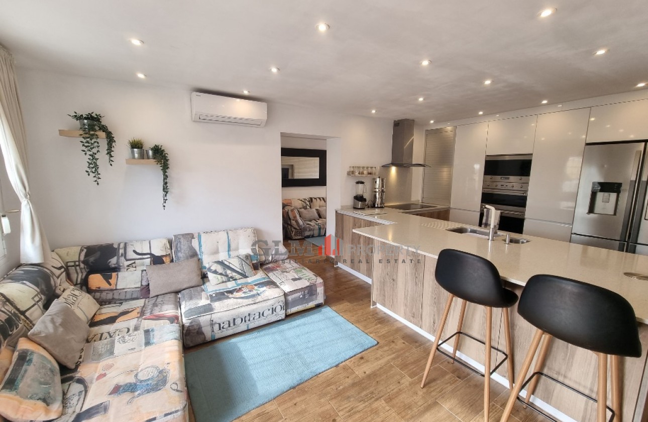 Återförsäljning -  - LOS NAREJOS - Oasis