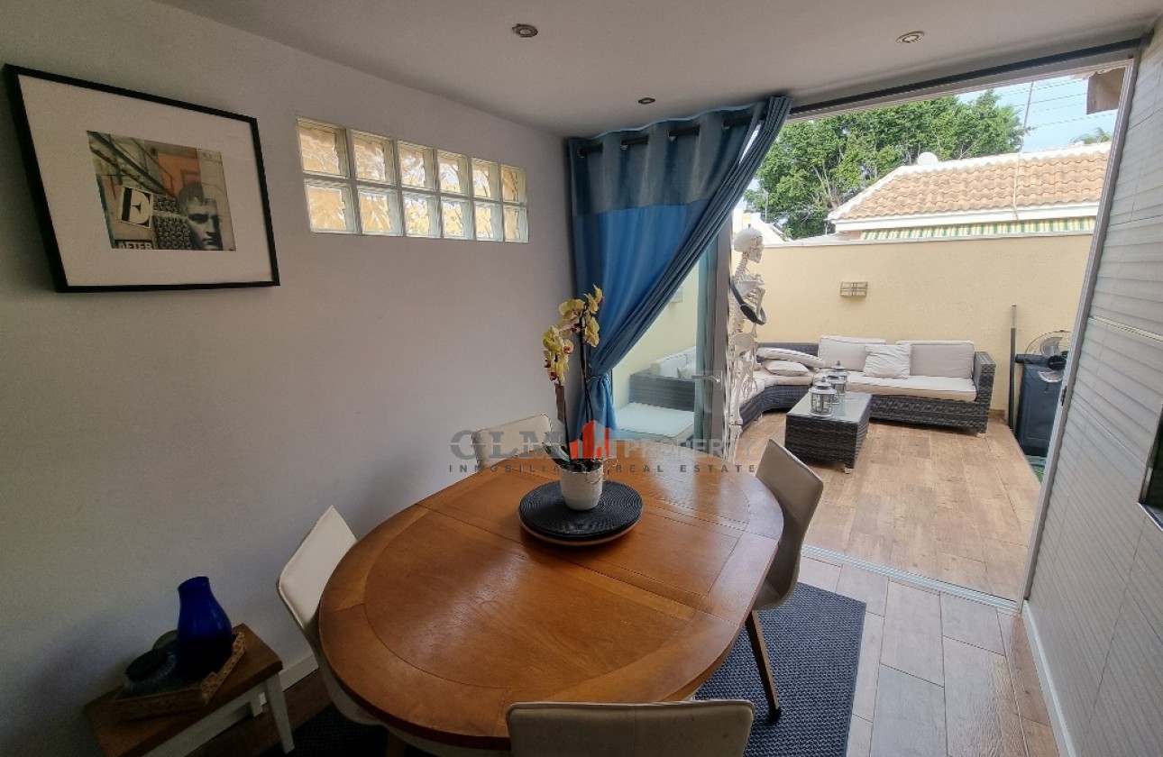 Återförsäljning -  - LOS NAREJOS - Oasis