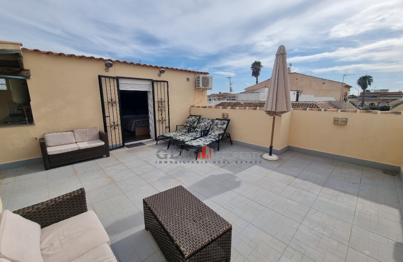 Återförsäljning -  - LOS NAREJOS - Oasis