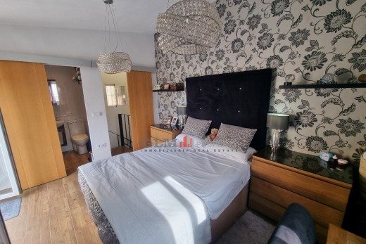 Återförsäljning -  - LOS NAREJOS - Oasis