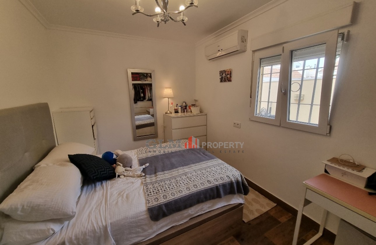 Återförsäljning -  - LOS NAREJOS - Oasis