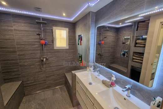 Återförsäljning -  - LOS NAREJOS - Oasis