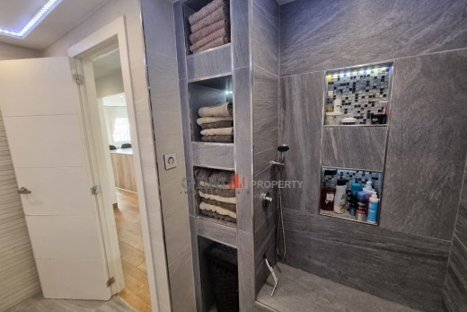 Återförsäljning -  - LOS NAREJOS - Oasis