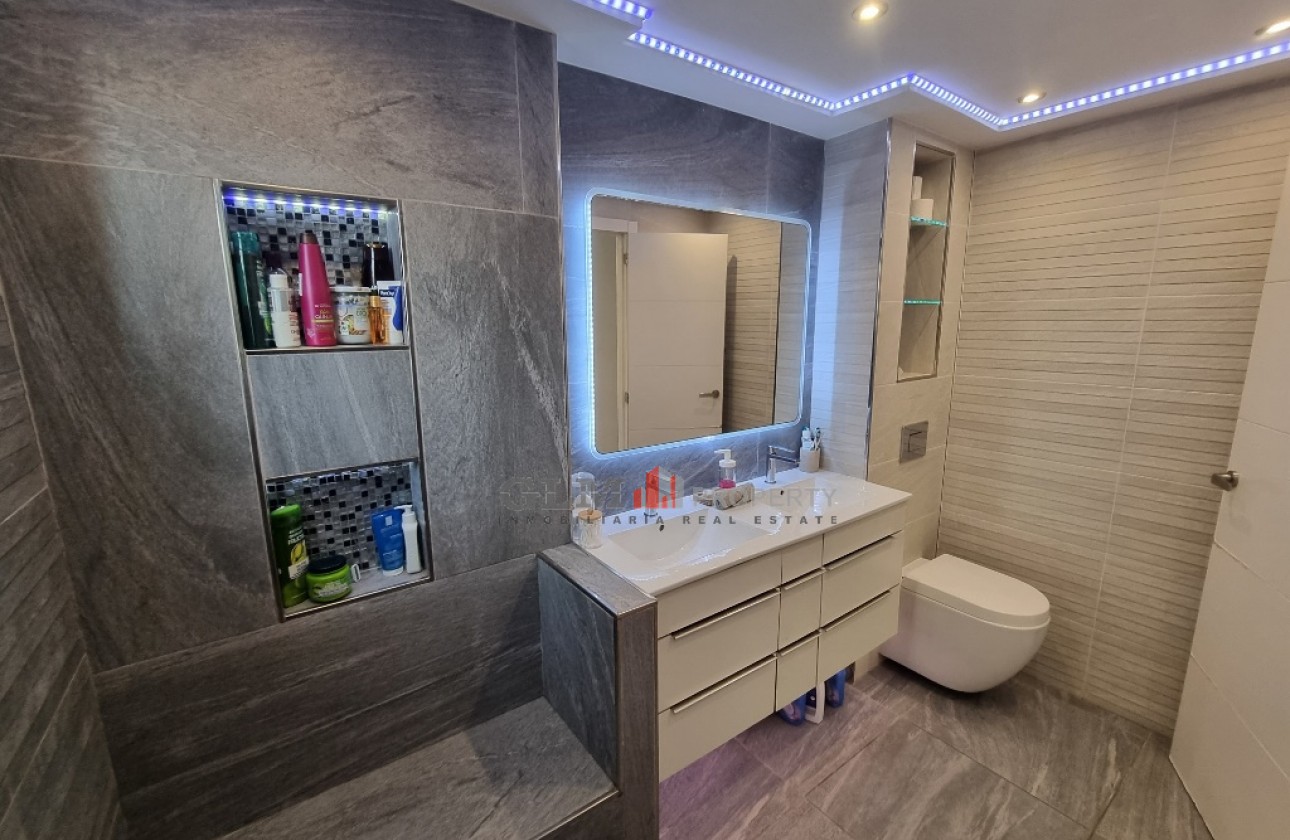 Återförsäljning -  - LOS NAREJOS - Oasis